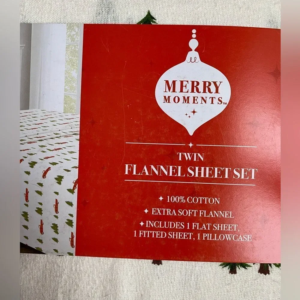 Twin Flannel Sheet Set - Festive White